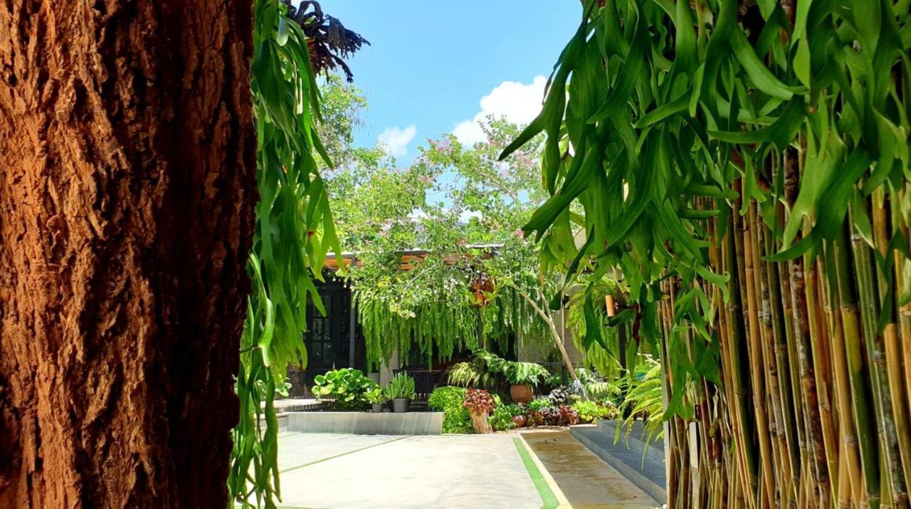 Amara Resort HHQ Extérieur photo